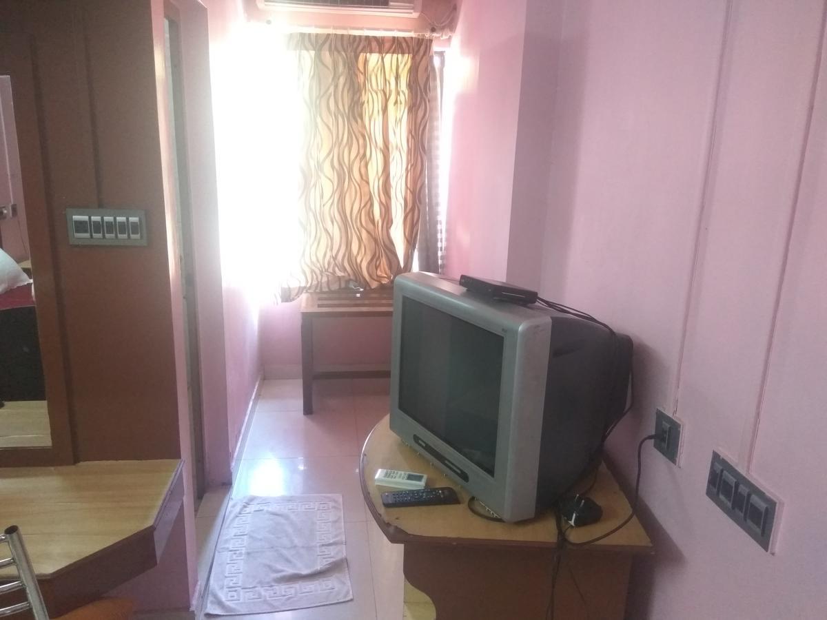 Hotel Malika Residency Ettumanoor Exterior photo
