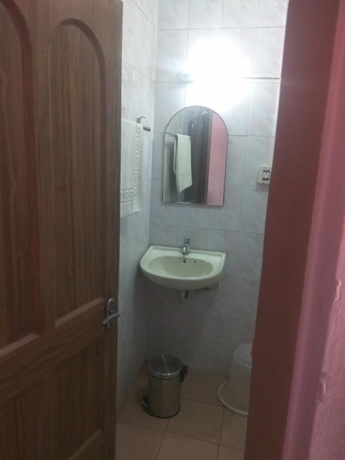 Hotel Malika Residency Ettumanoor Exterior photo